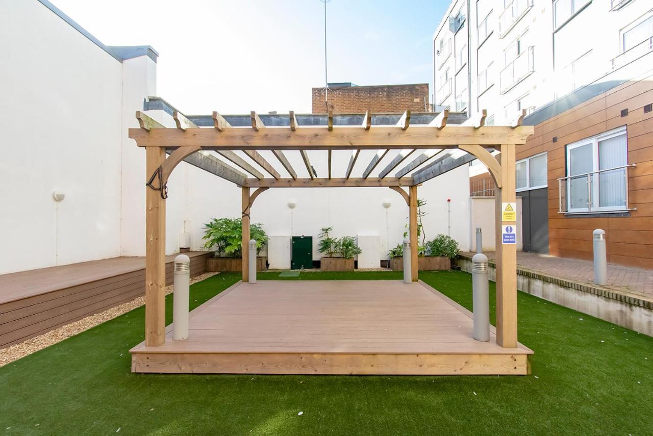 Appartamento Modern 1 Bed Flat 2 Mins Walk From Restaurants Bars Clubs & Beach! Wow! Bournemouth Esterno foto